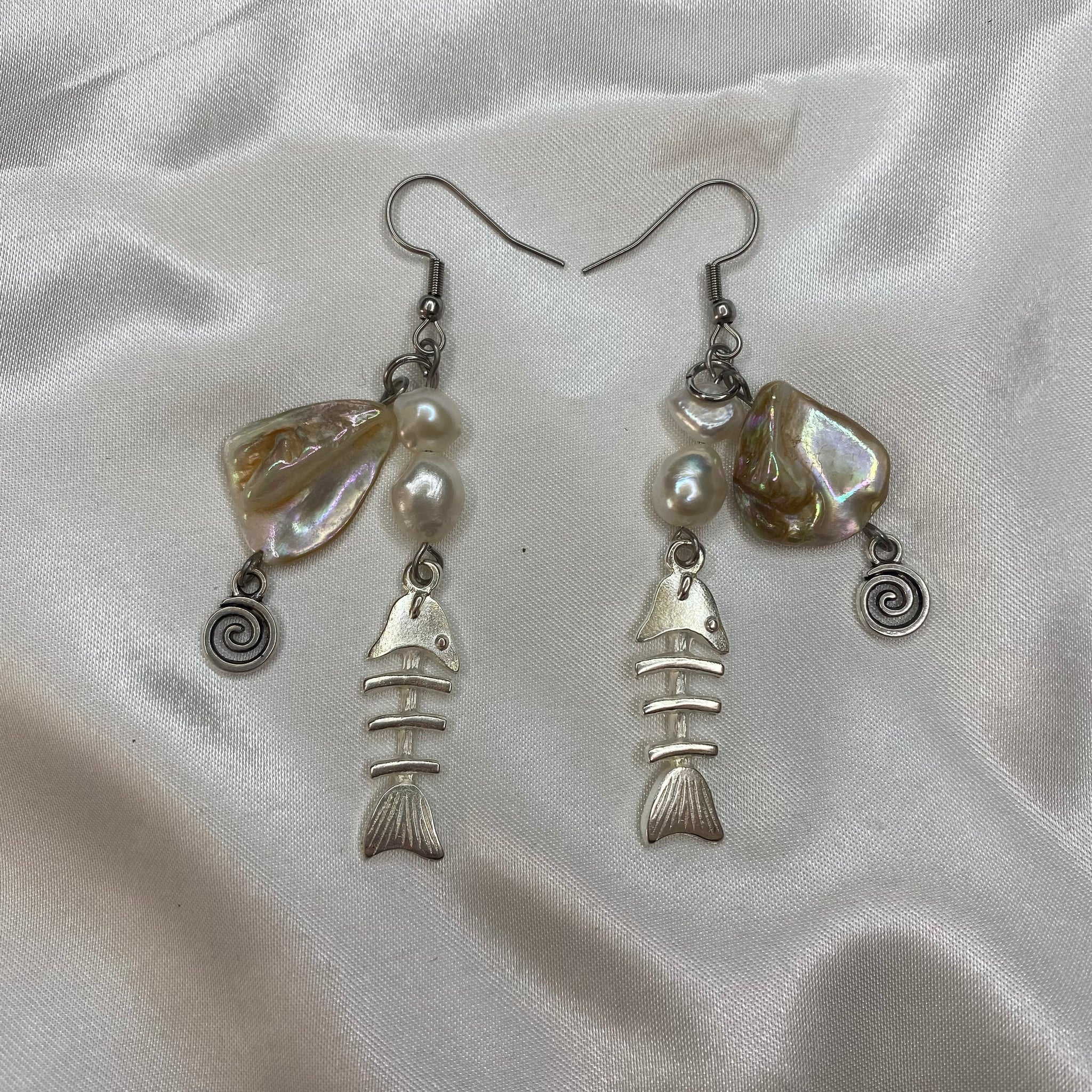 “Fish bone” earrings