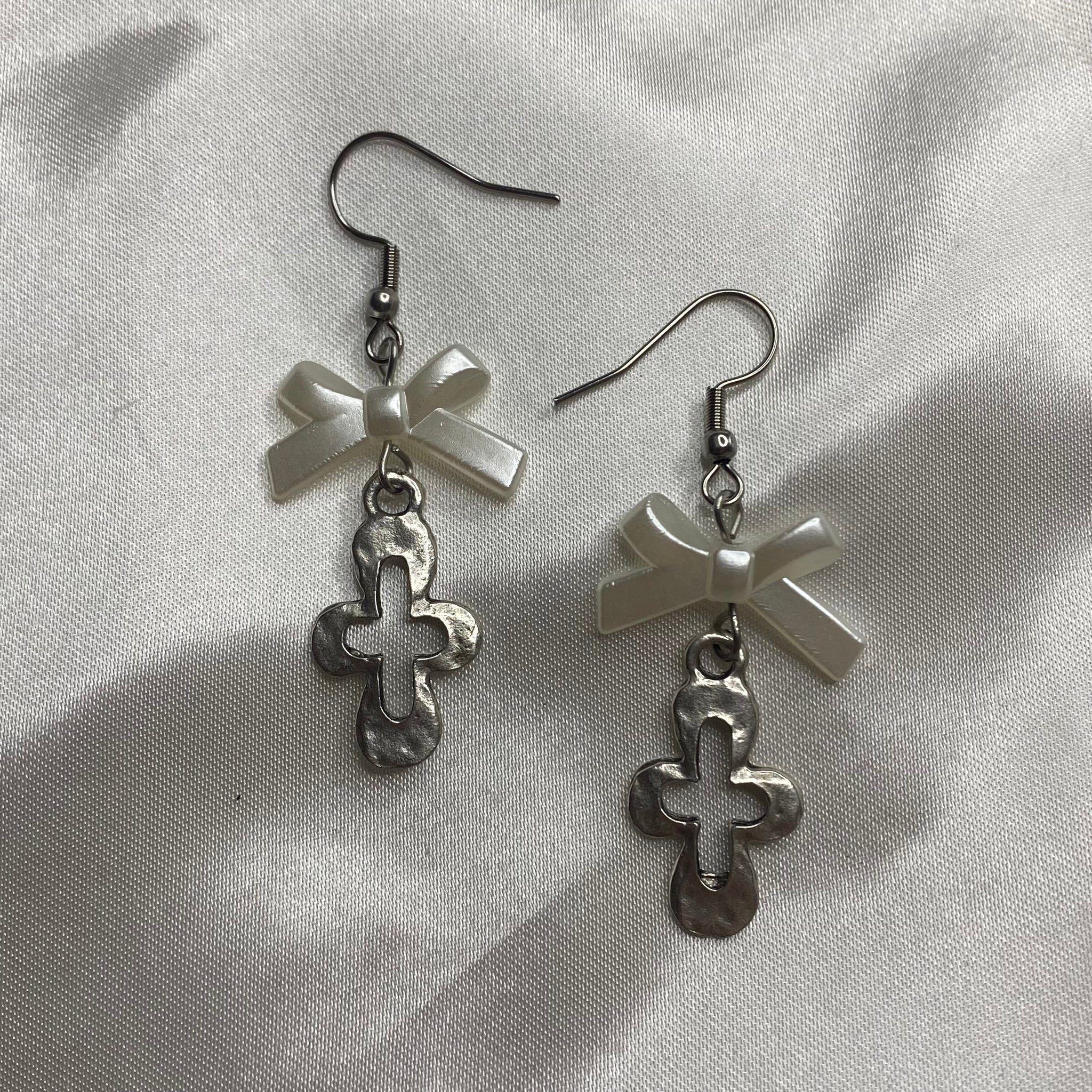 “Heaven’s gate” earrings