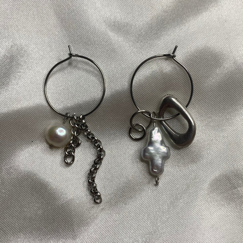 “Portal” hoop earrings