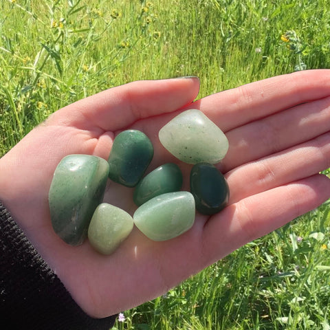 Green aventurine tumble